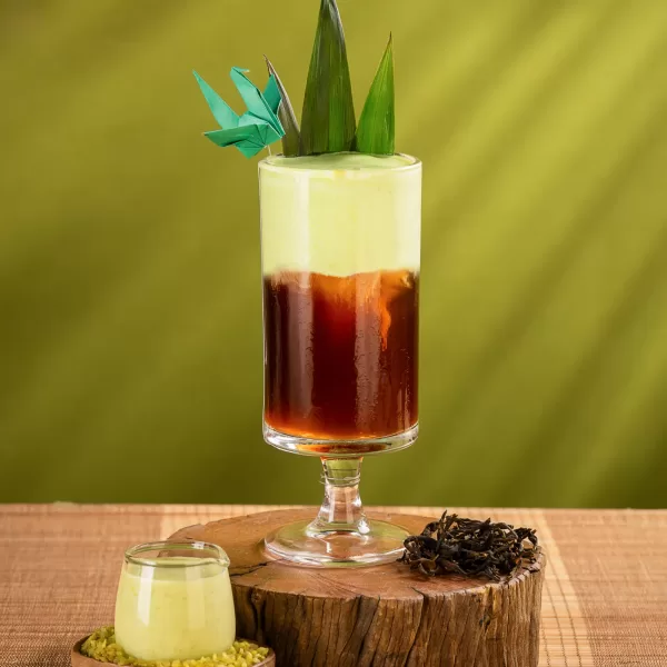 Bay trên mùa vàng