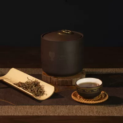 Hoàng Trà Tổng Thống 1 tôm 1 lá hũ 20gr 2025, 500 tuổi - Hũ