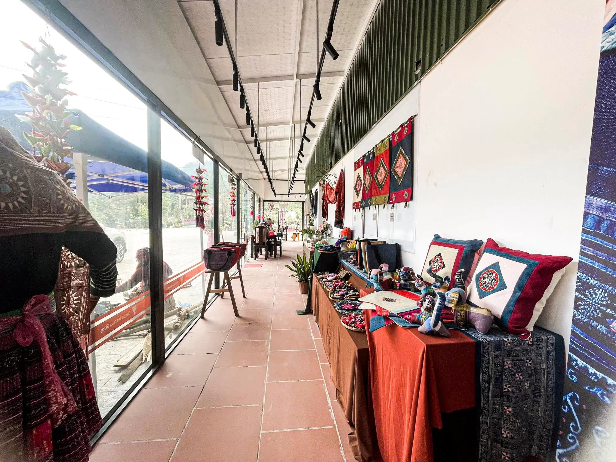 Trải nghiệm làng nghề truyền thống bản Mông